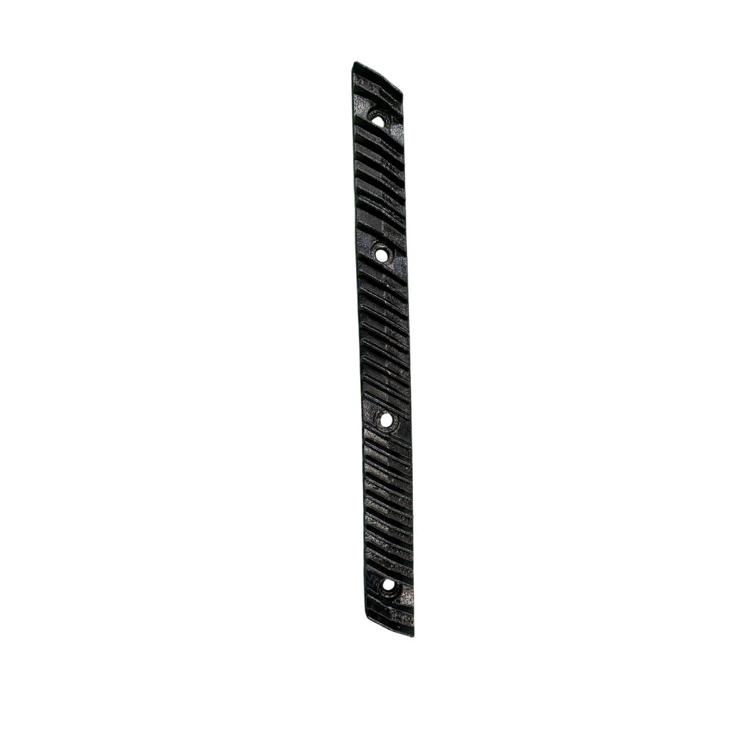 SBAG2530A BAR, GLEANER FORWARD STANDARD RIB, LONG 4 HOLE Bars are priced individually, but sold in pairs only. Note when replacing bars, the bar located exactly 180 degrees should also be replaced to ensure the cylinder/ rotor remains in balance.,